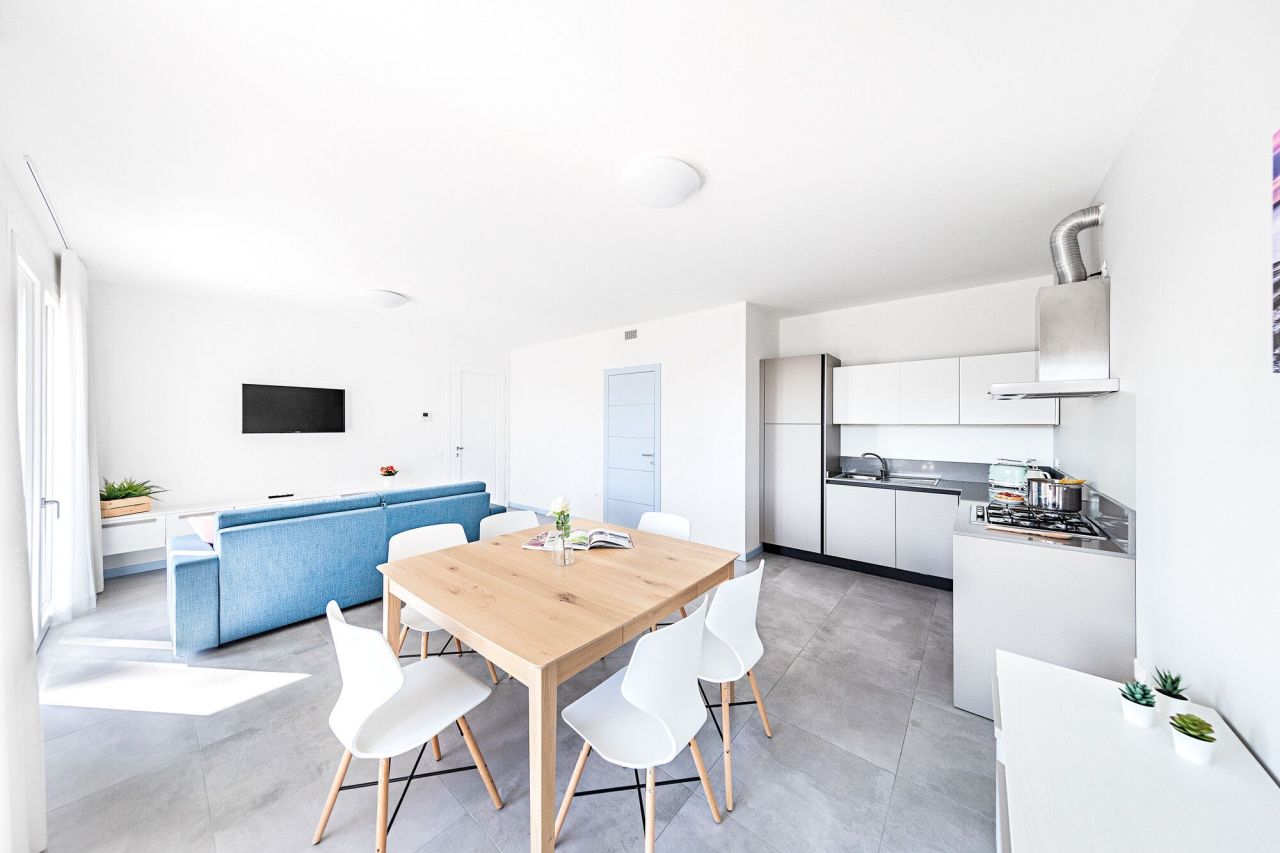 Вилла у озера Гарда, Италия, 390 м² - фото 15