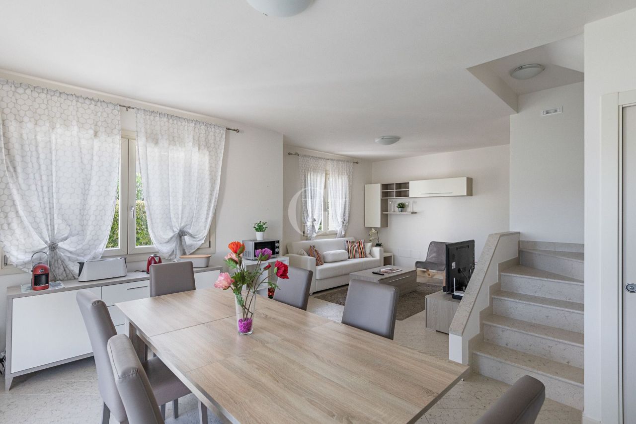 Вилла у озера Гарда, Италия, 150 м² - фото 2