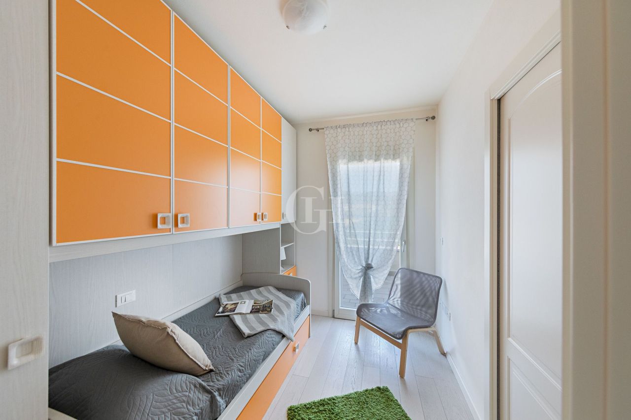 Вилла у озера Гарда, Италия, 150 м² - фото 9