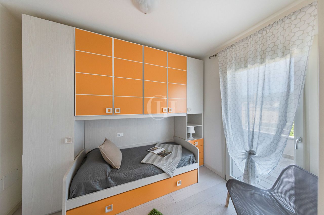 Вилла у озера Гарда, Италия, 150 м² - фото 10