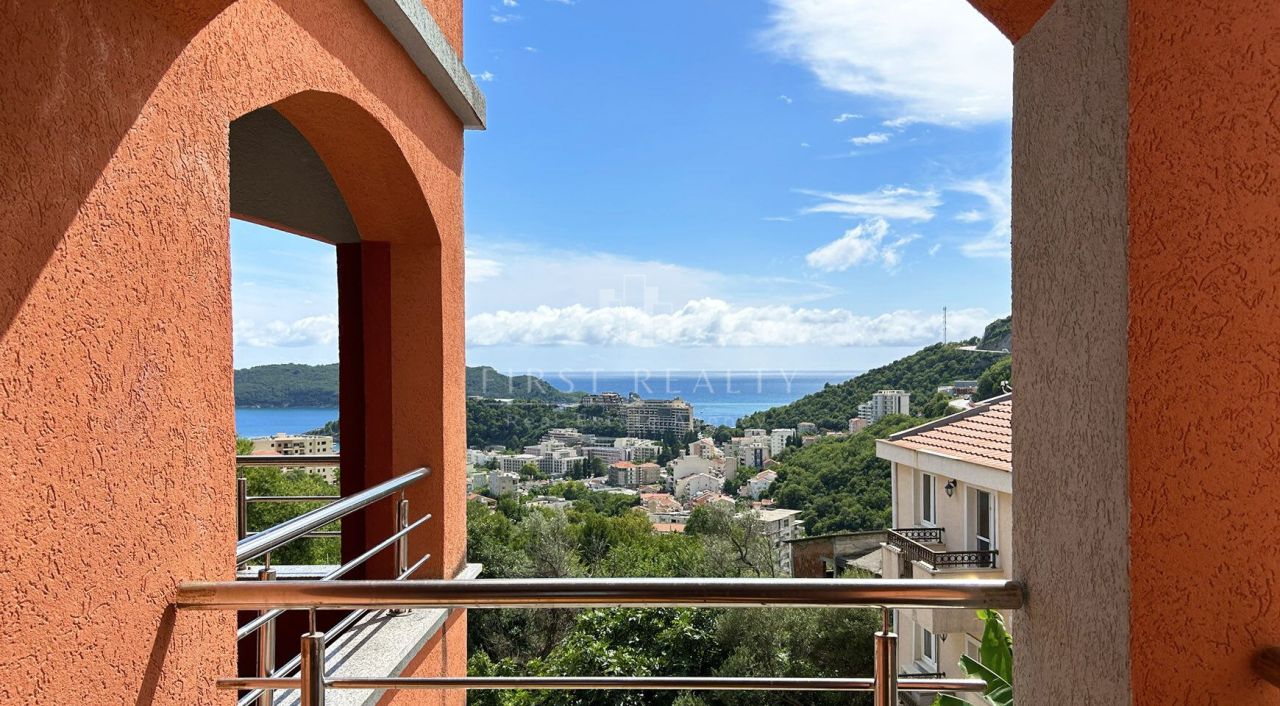 Квартира в Бечичи, Черногория, 72 м² - фото 2