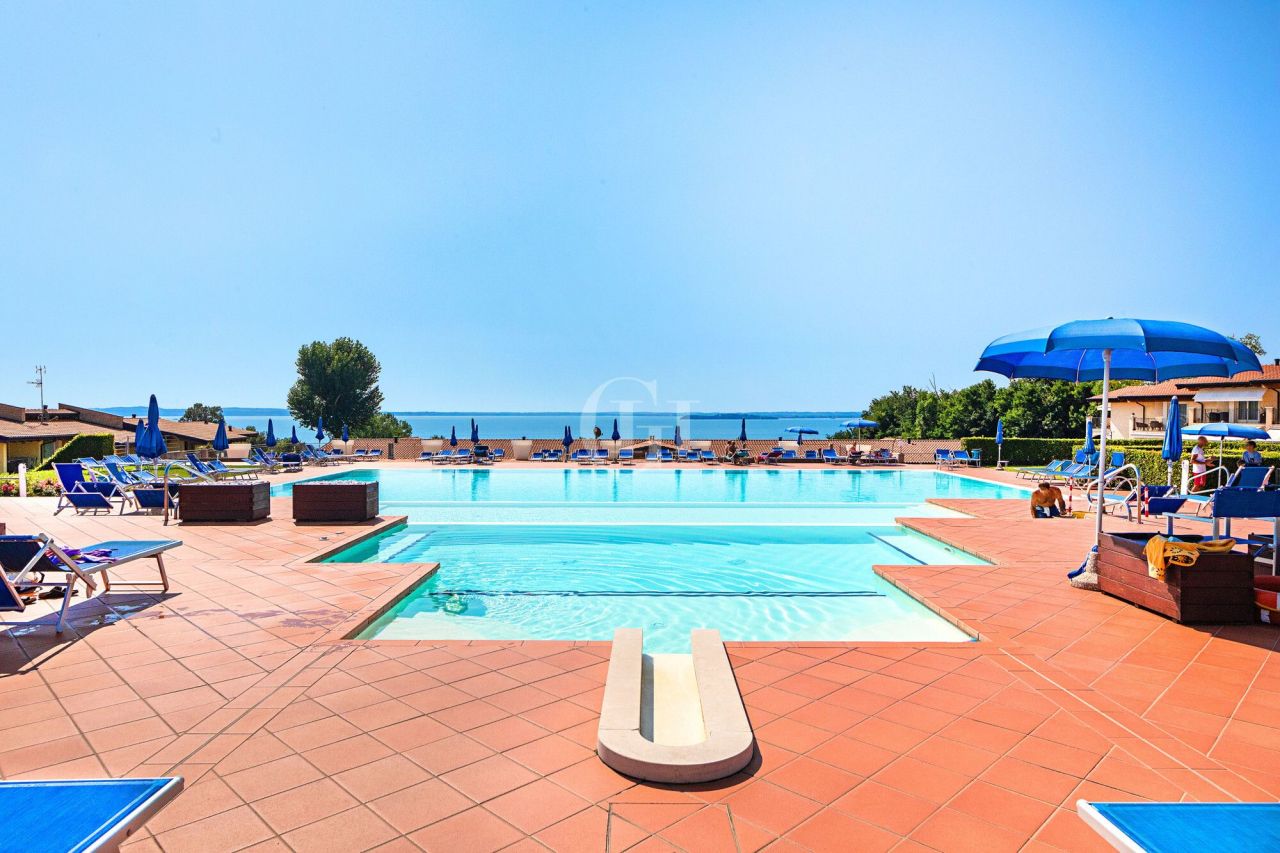 Апартаменты у озера Гарда, Италия, 77 м² - фото 12