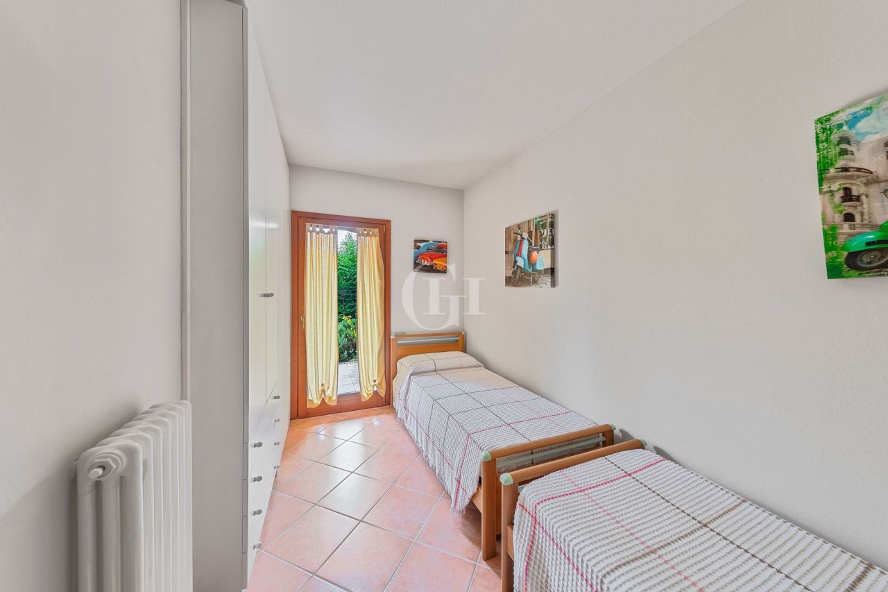 Апартаменты у озера Гарда, Италия, 60 м² - фото 11