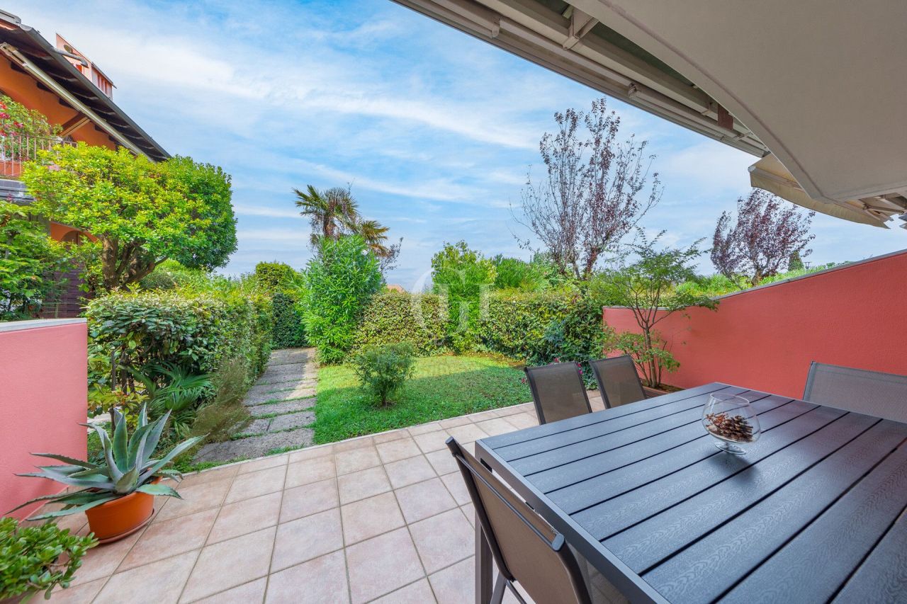 Апартаменты у озера Гарда, Италия, 60 м² - фото 3