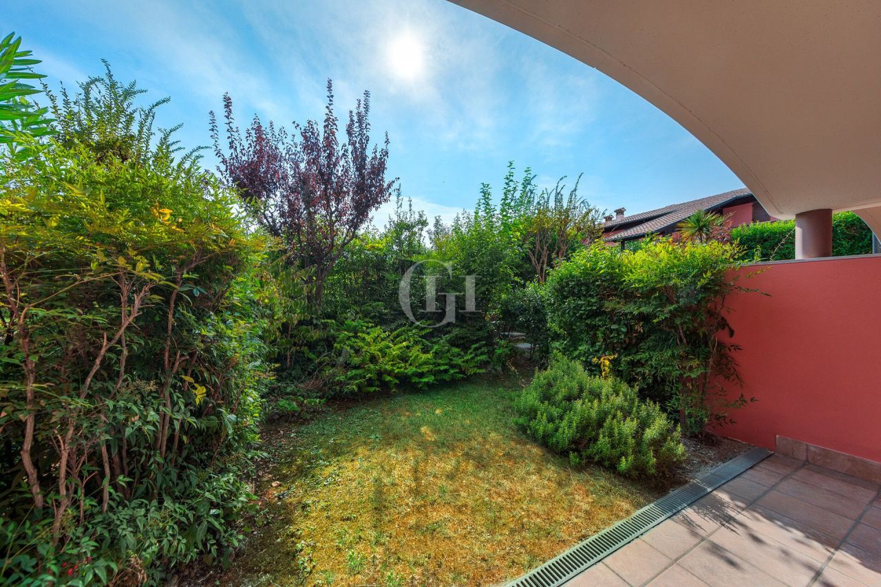 Апартаменты у озера Гарда, Италия, 60 м² - фото 4