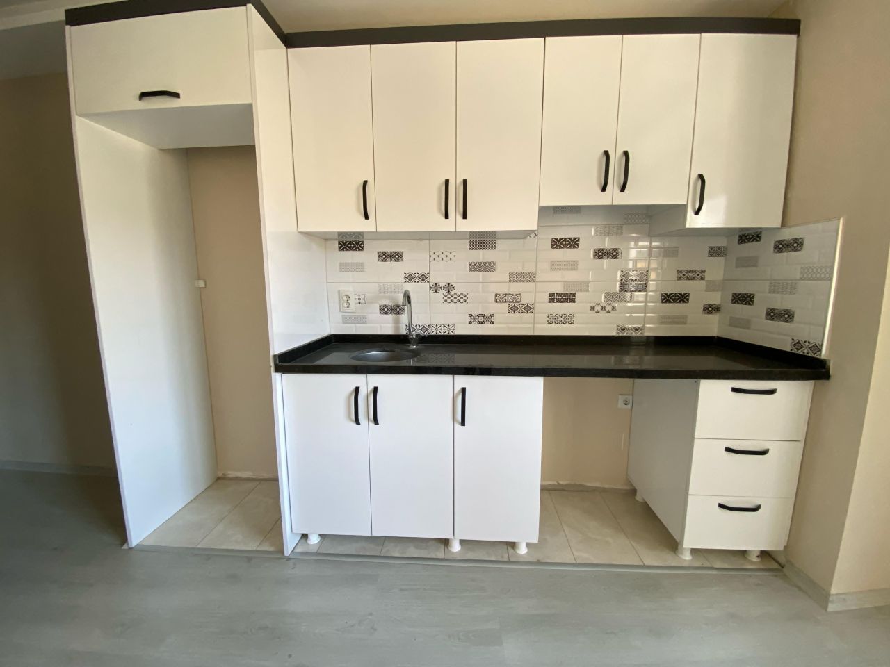 Квартира в Мерсине, Турция, 50 м² - фото 1