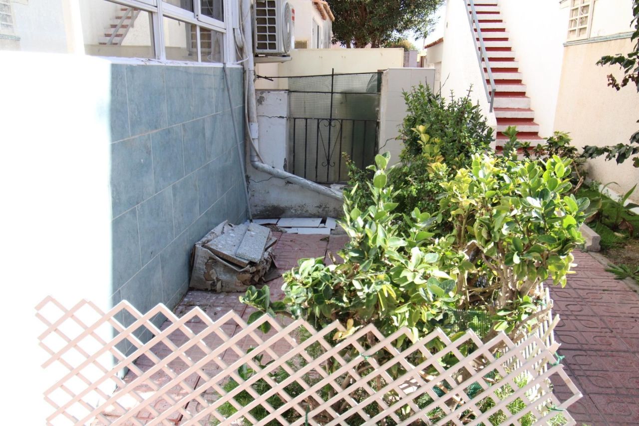 Бунгало в Торревьехе, Испания, 32 м² - фото 13