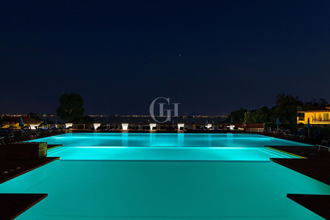 Апартаменты у озера Гарда, Италия, 77 м² - фото 12