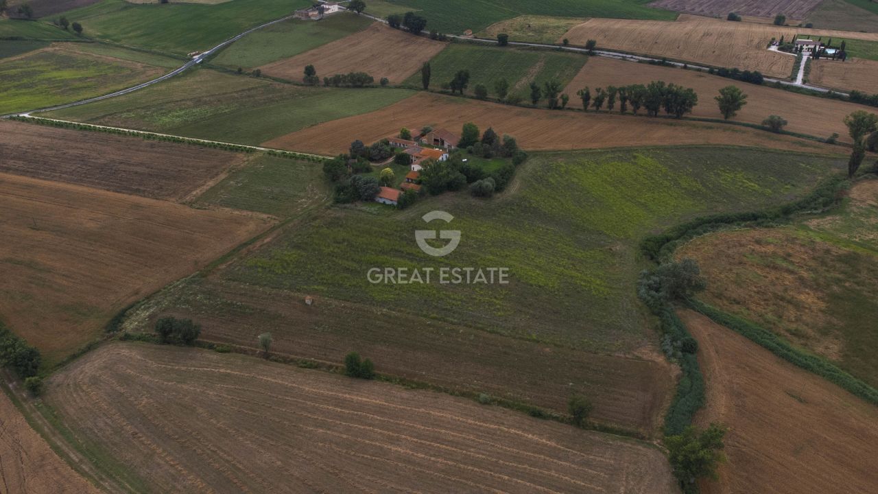 Дом в Монтефалько, Италия, 514 м² - фото 12