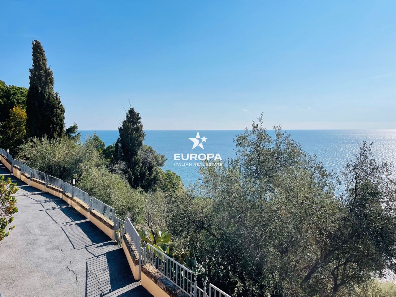 Квартира в Империи, Италия, 133 м² - фото 16