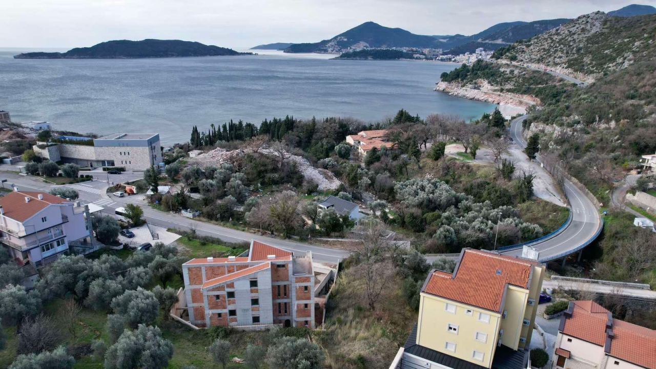 Земля в Будве, Черногория, 808 м² - фото 1