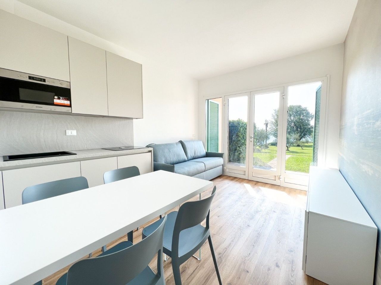 Апартаменты у озера Гарда, Италия, 50 м² - фото 2