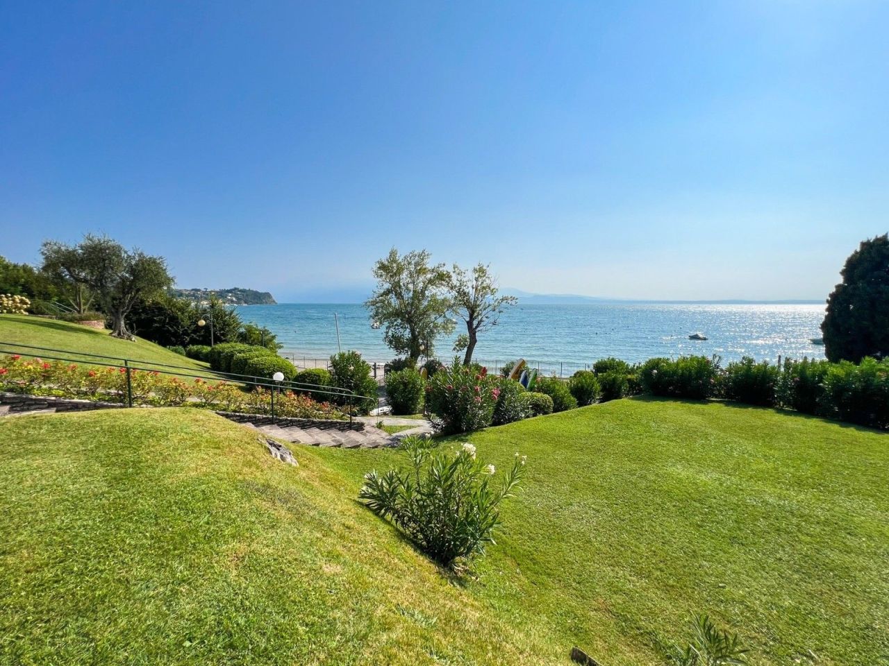 Апартаменты у озера Гарда, Италия, 50 м² - фото 15