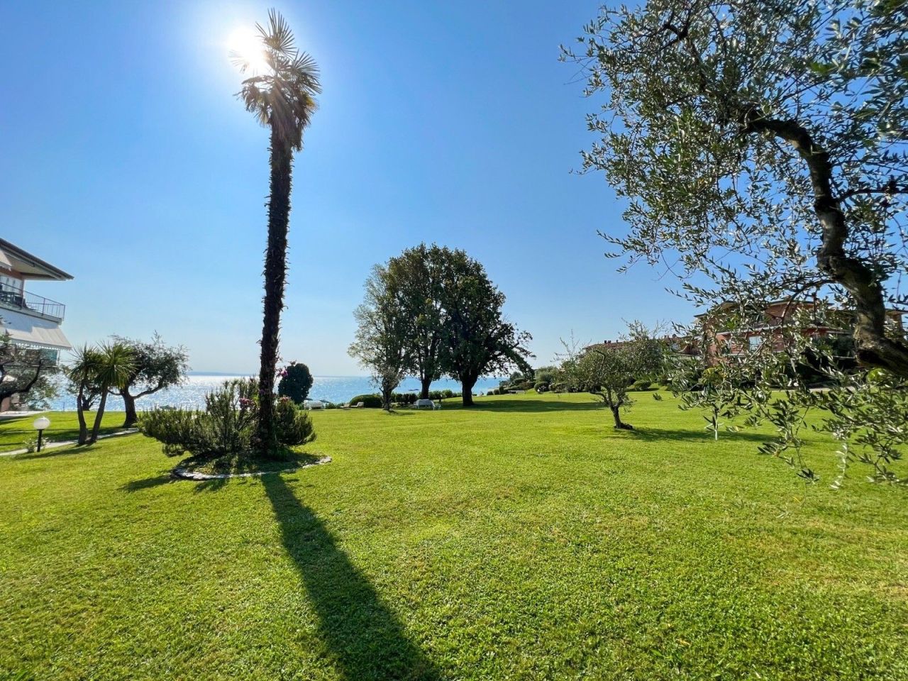 Апартаменты у озера Гарда, Италия, 50 м² - фото 16