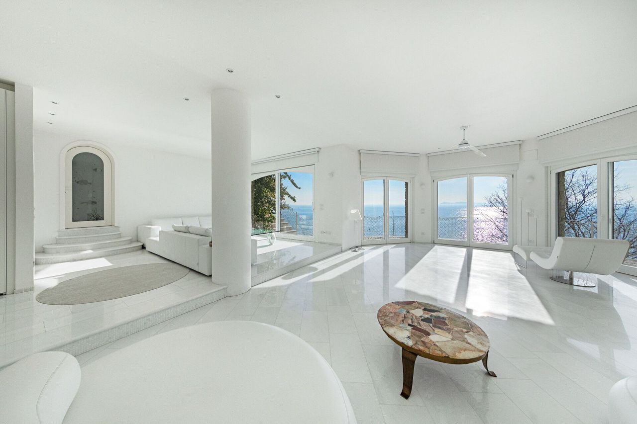 Вилла у озера Гарда, Италия, 400 м² - фото 5