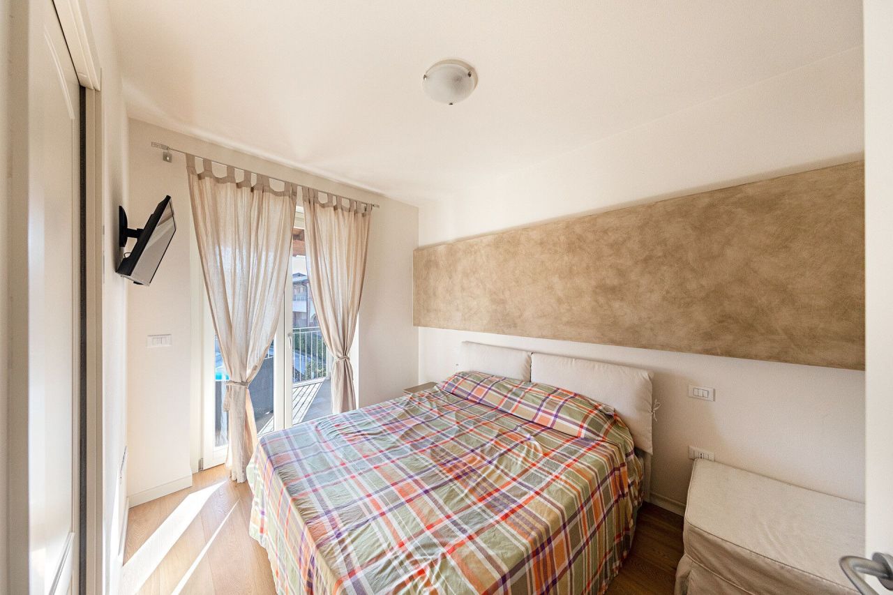 Вилла у озера Гарда, Италия, 172 м² - фото 11