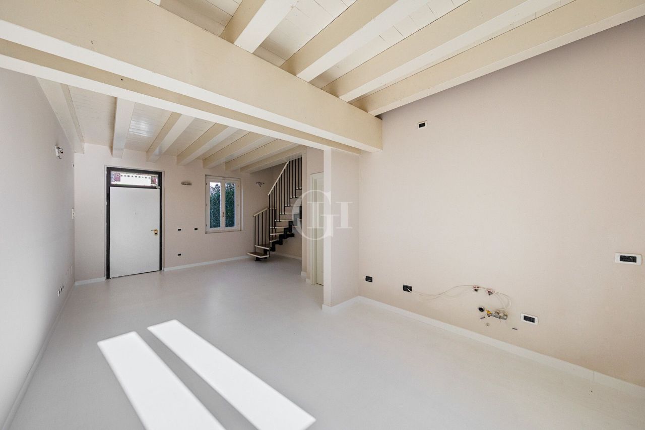 Апартаменты у озера Гарда, Италия, 95 м² - фото 5