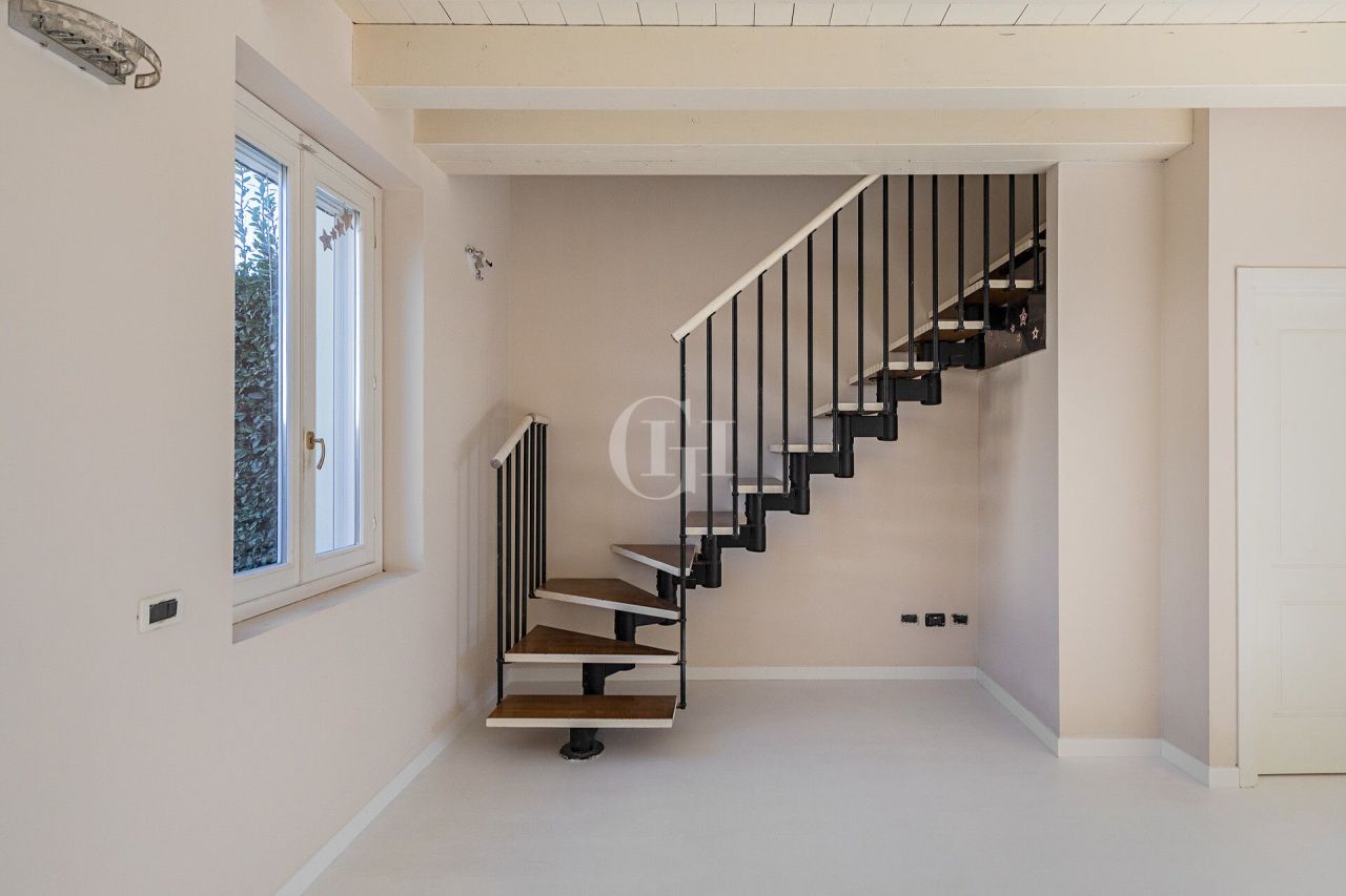 Апартаменты у озера Гарда, Италия, 95 м² - фото 7