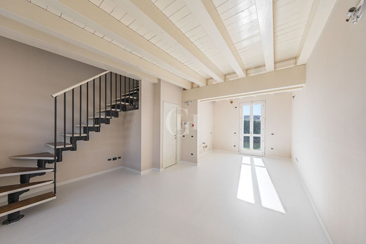 Апартаменты у озера Гарда, Италия, 95 м² - фото 3