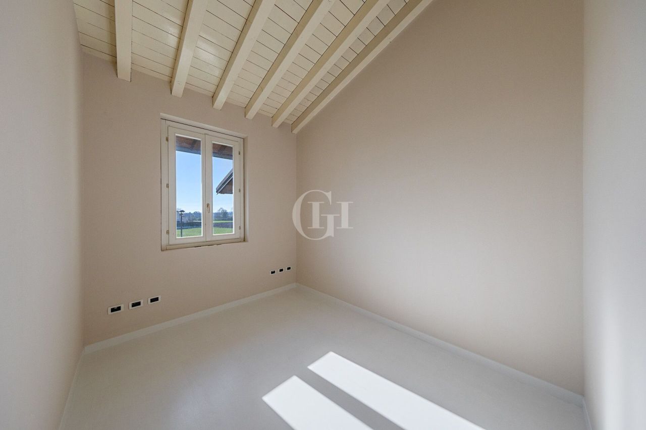 Апартаменты у озера Гарда, Италия, 95 м² - фото 8