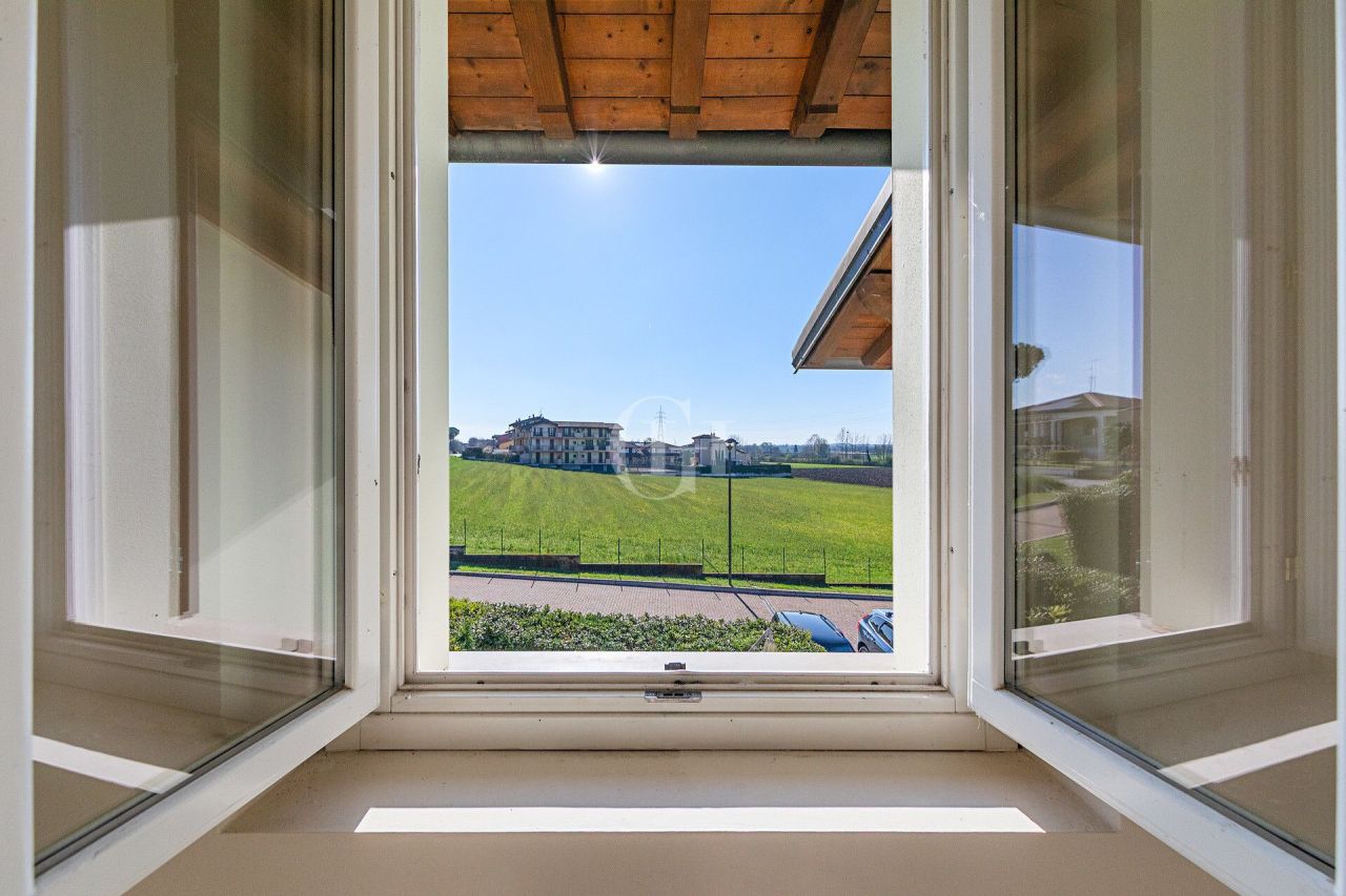 Апартаменты у озера Гарда, Италия, 95 м² - фото 9