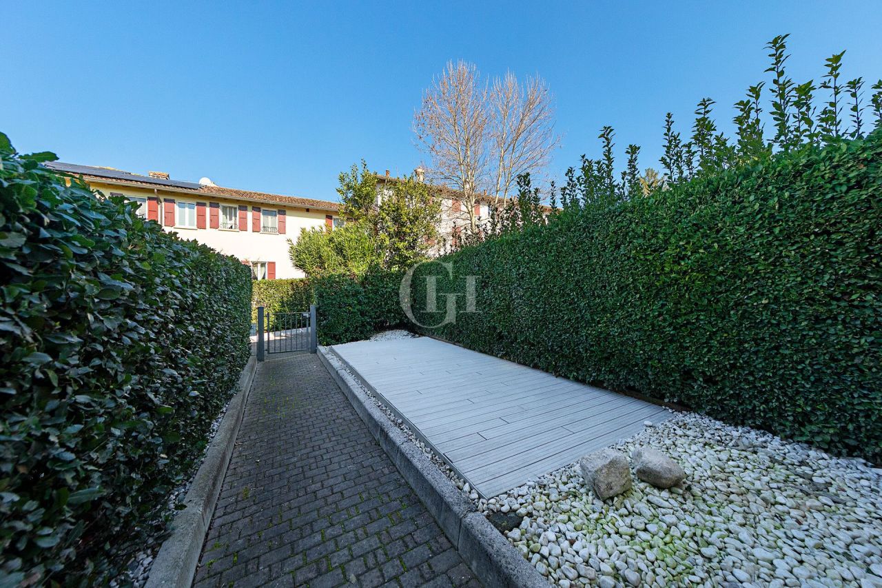 Апартаменты у озера Гарда, Италия, 95 м² - фото 12