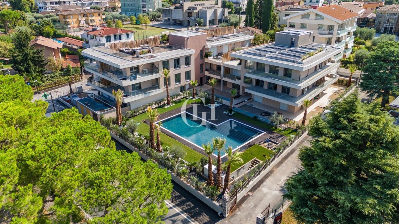 Апартаменты у озера Гарда, Италия, 185 м² - фото 16