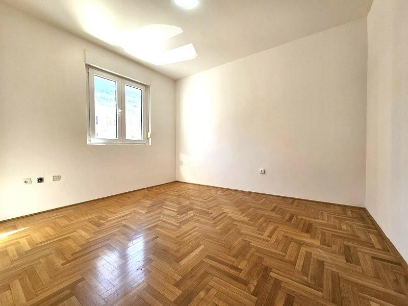 Квартира в Тивате, Черногория, 60 м² - фото 7