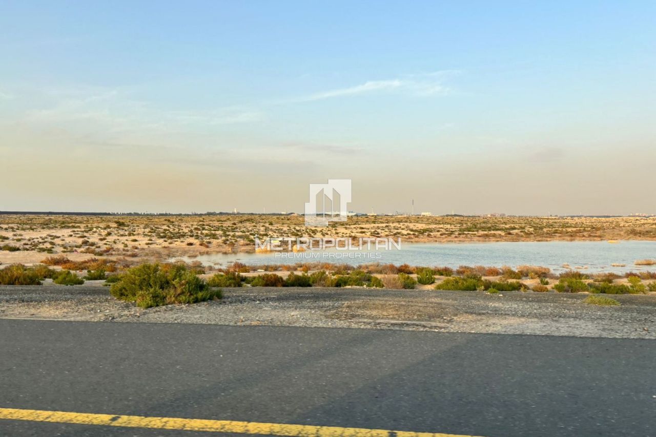 Земля в Дубае, ОАЭ, 962 м² - фото 1