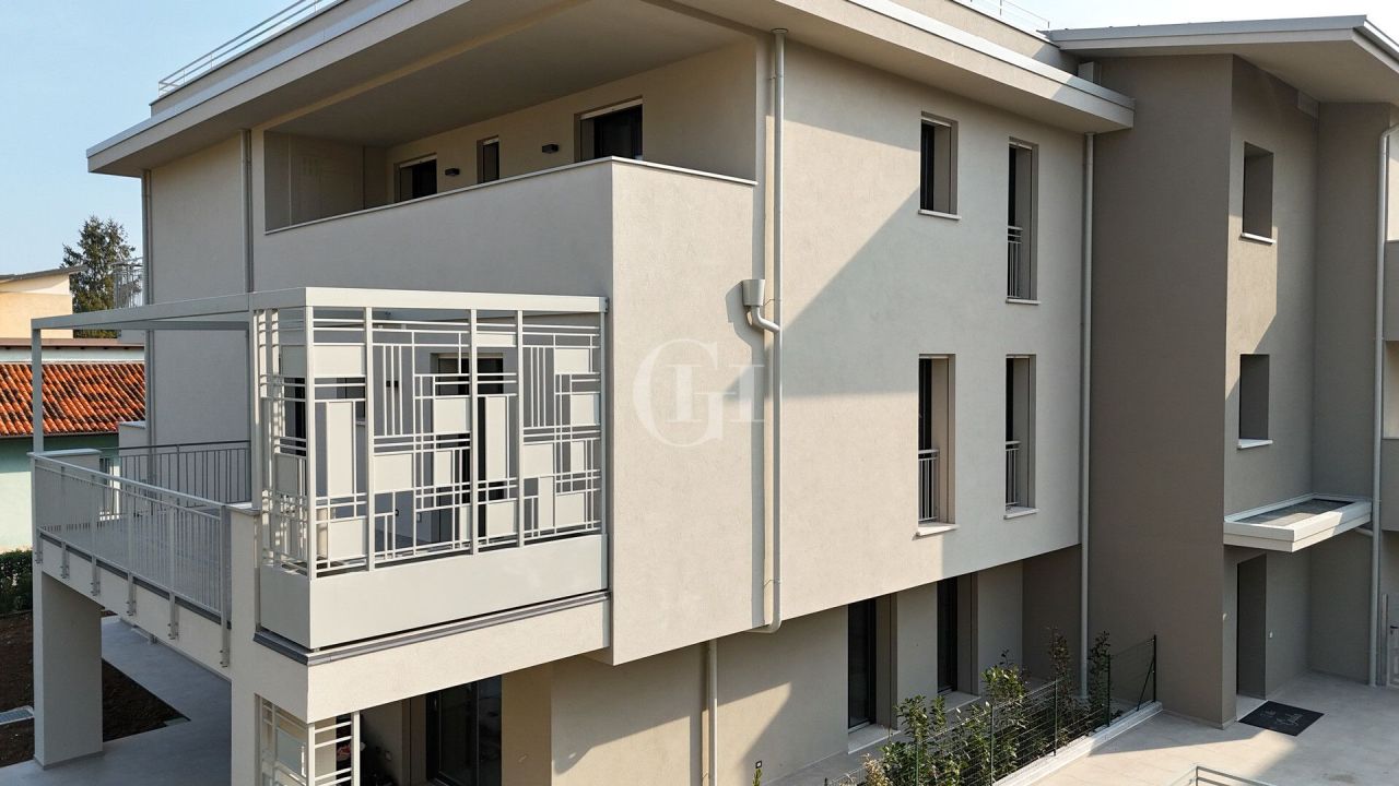 Апартаменты у озера Гарда, Италия, 114 м² - фото 8