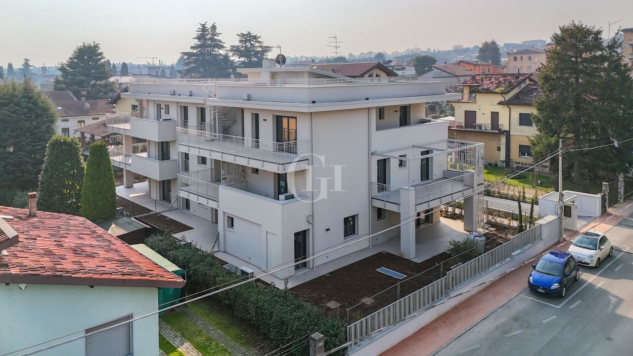 Апартаменты у озера Гарда, Италия, 114 м² - фото 9