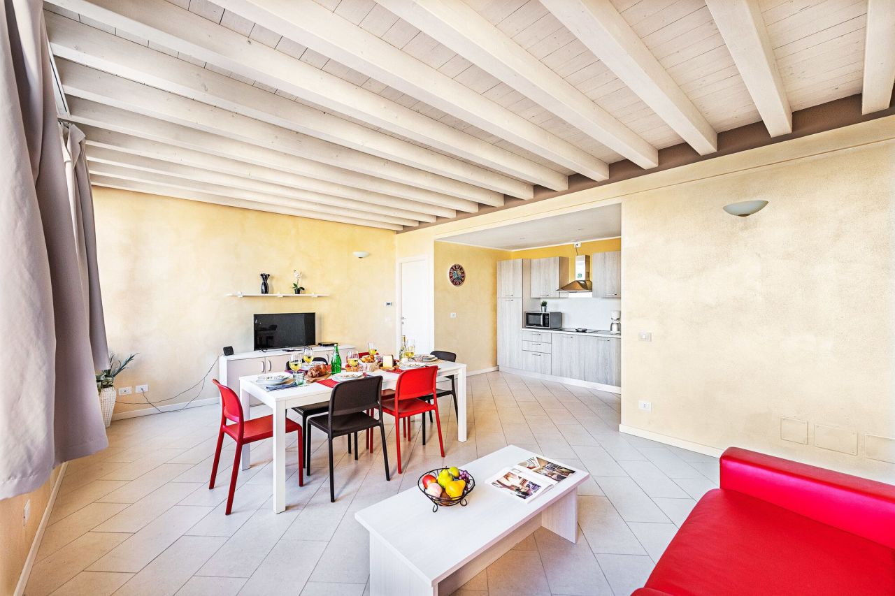 Апартаменты у озера Гарда, Италия, 133 м² - фото 4