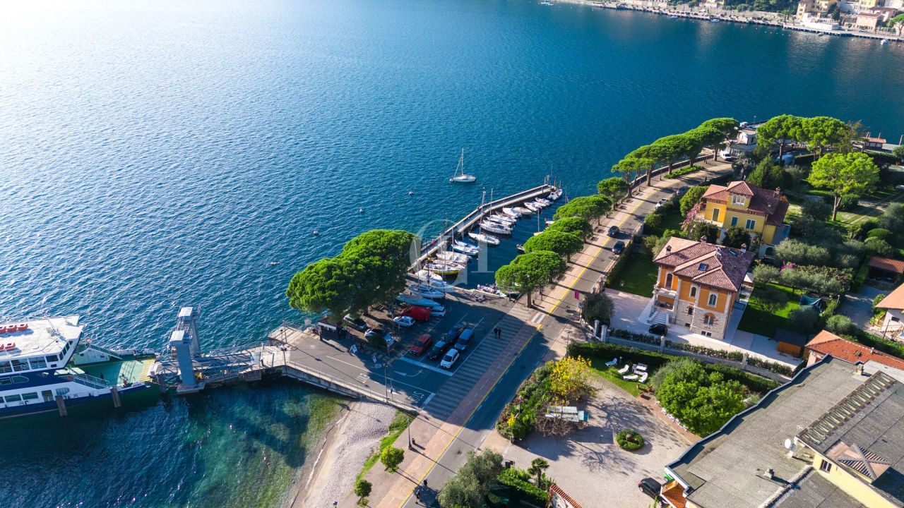 Вилла у озера Гарда, Италия, 165 м² - фото 11