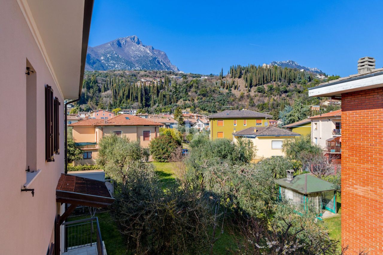 Вилла у озера Гарда, Италия, 160 м² - фото 7