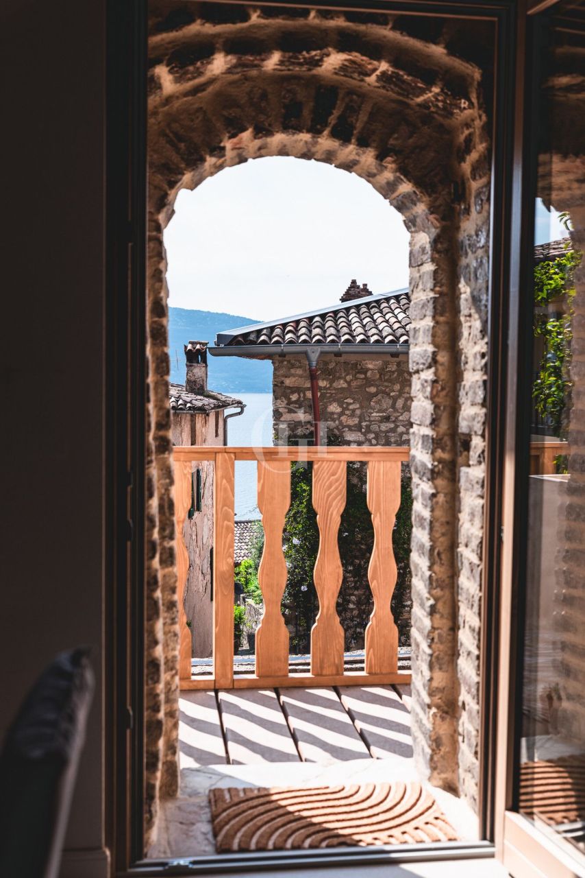 Дом у озера Гарда, Италия, 191 м² - фото 7