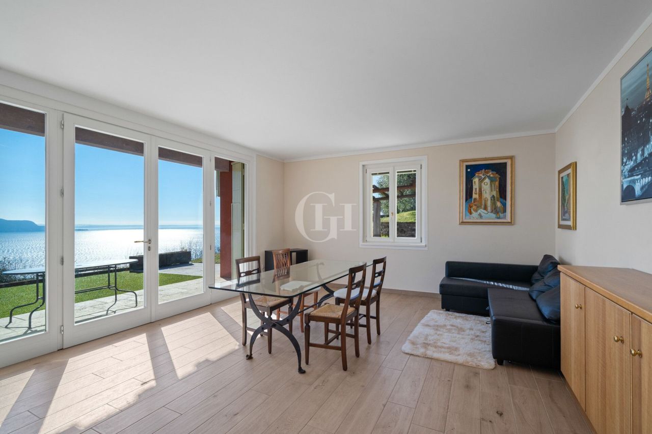 Вилла у озера Гарда, Италия, 160 м² - фото 13