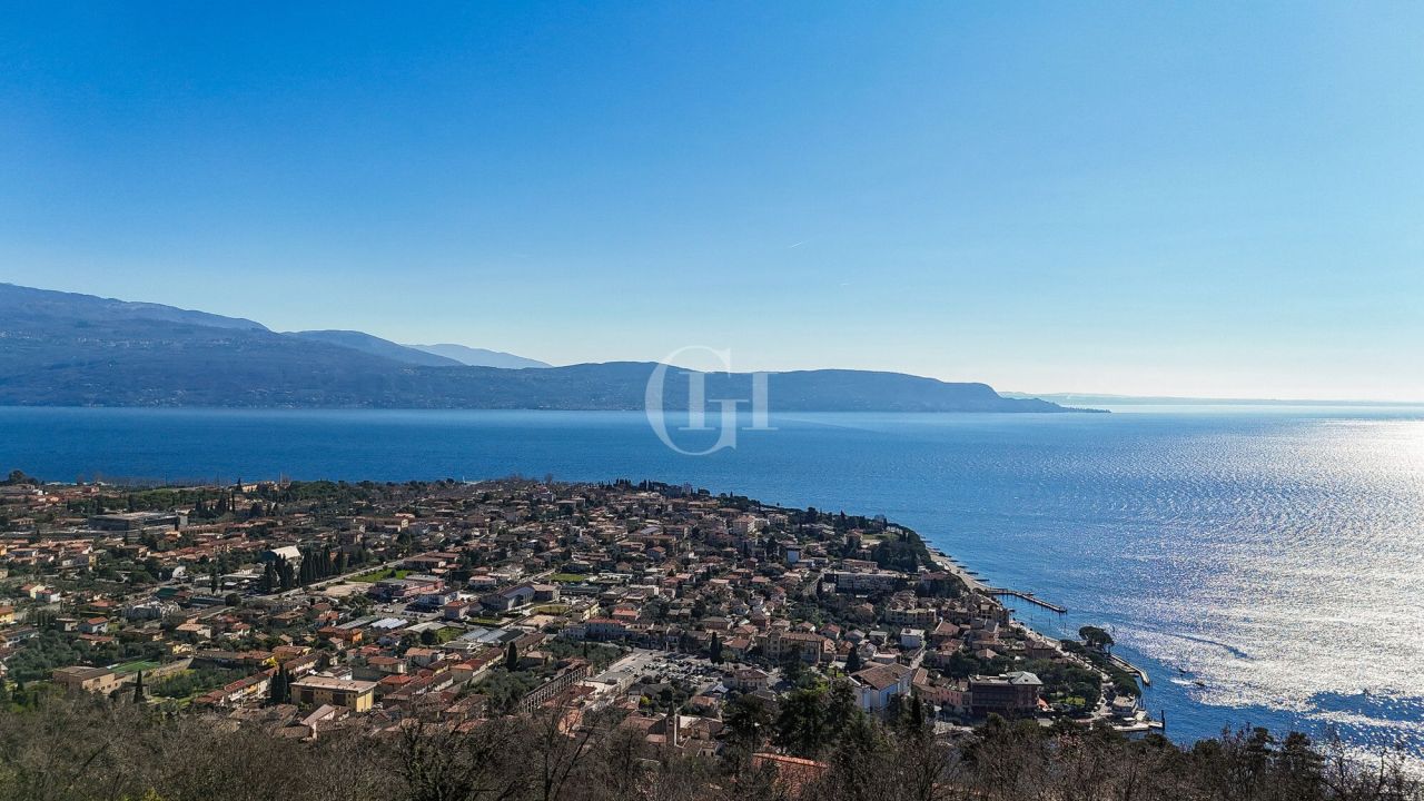 Вилла у озера Гарда, Италия, 160 м² - фото 11