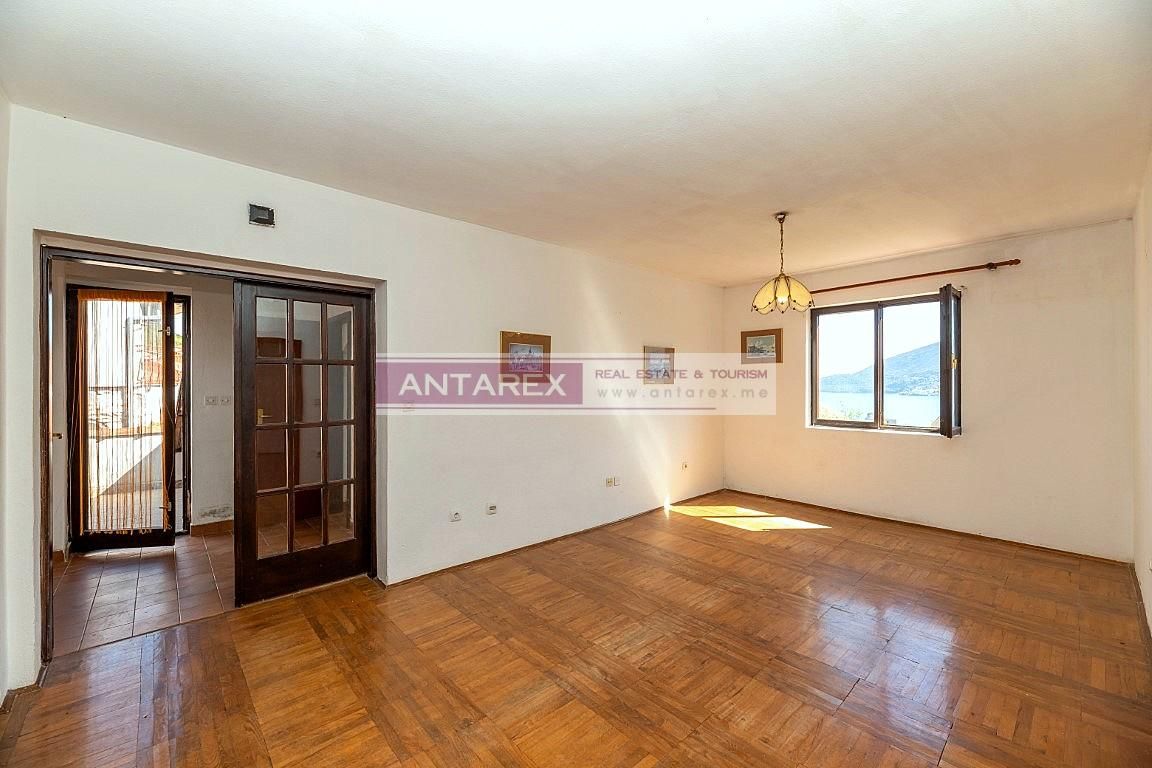 Вилла в Херцег-Нови, Черногория, 216 м² - фото 6