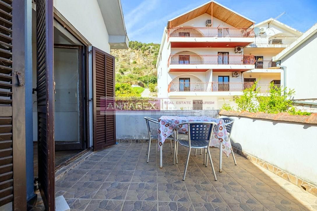 Вилла в Херцег-Нови, Черногория, 216 м² - фото 12