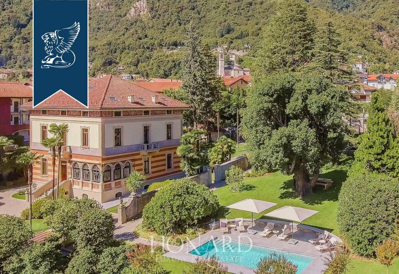 Отель, гостиница в Каннеро-Ривьере, Италия, 1 200 м² - фото 1