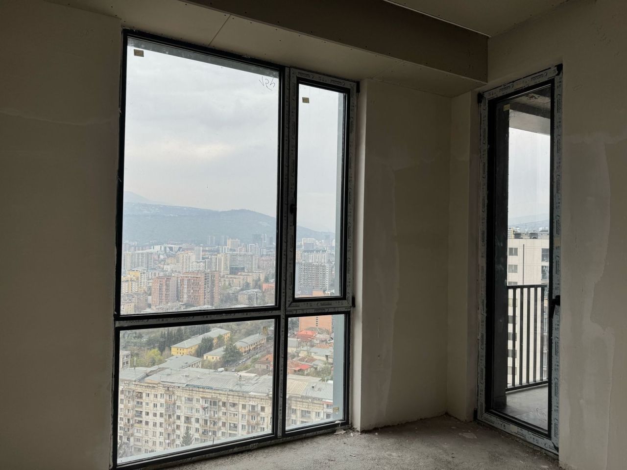 Квартира в Тбилиси, Грузия, 47 м² - фото 2