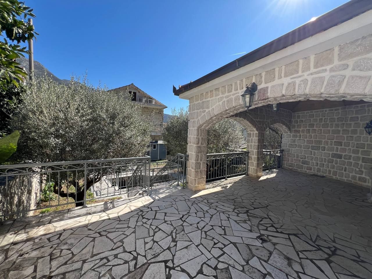 Вилла в Каменари, Черногория, 400 м² - фото 11