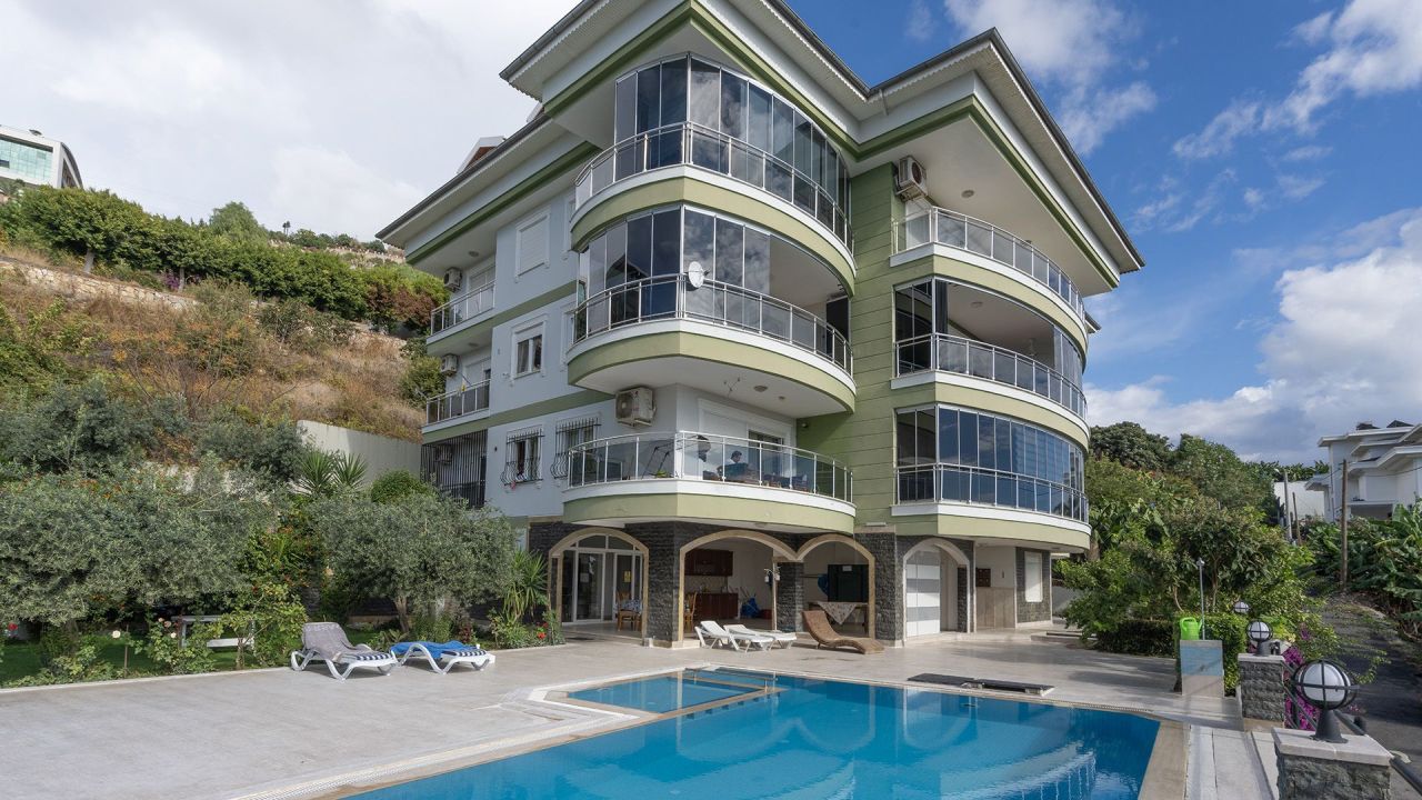 Пентхаус в Алании, Турция, 210 м² - фото 1