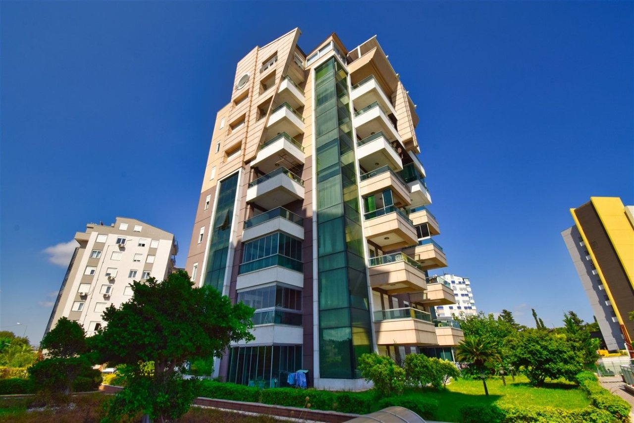 Квартира в Анталии, Турция, 70 м² - фото 1