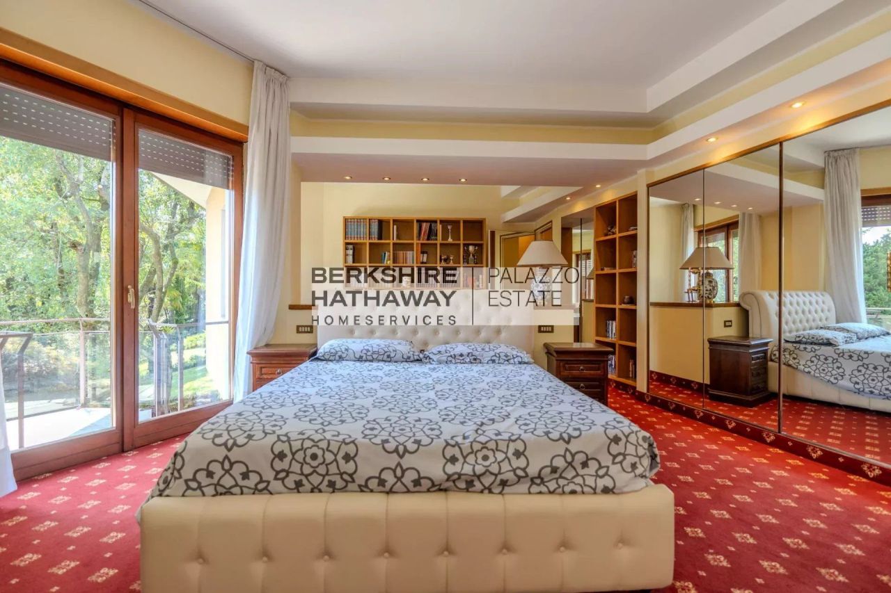 Вилла в Мейне, Италия, 470 м² - фото 17