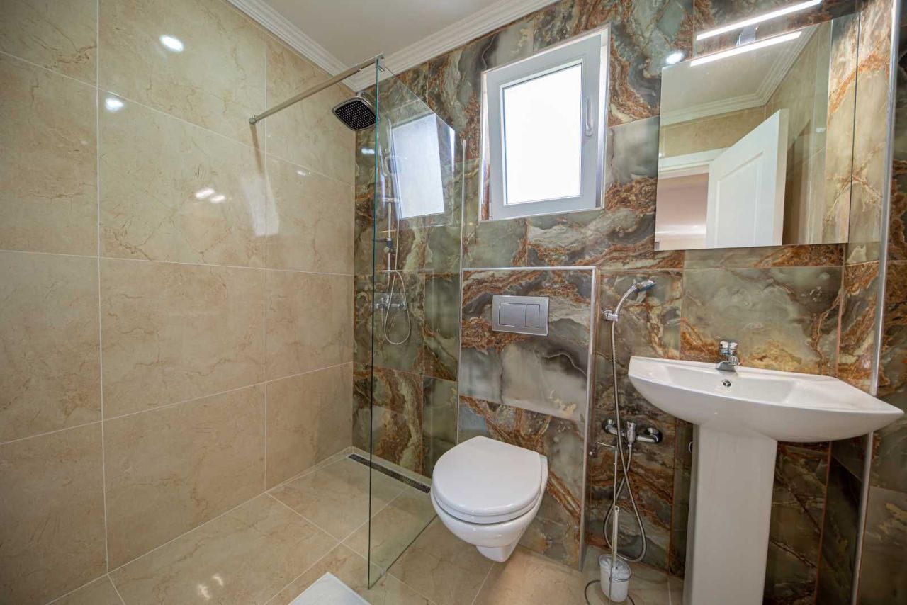 Отель, гостиница в Баре, Черногория, 700 м² - фото 8