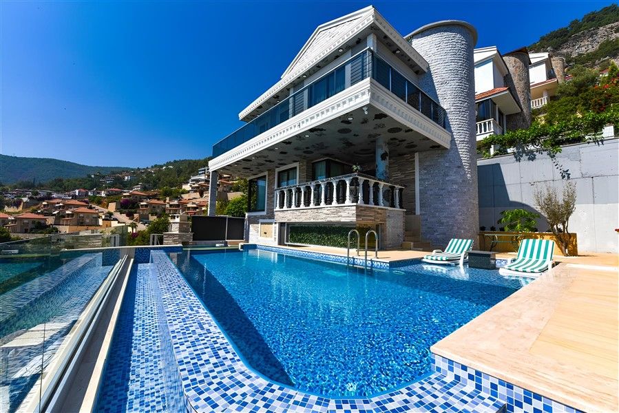 Вилла в Алании, Турция, 300 м² - фото 1