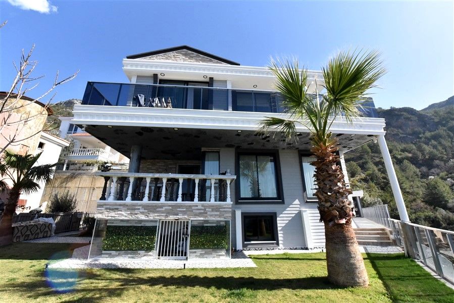 Вилла в Алании, Турция, 300 м² - фото 1