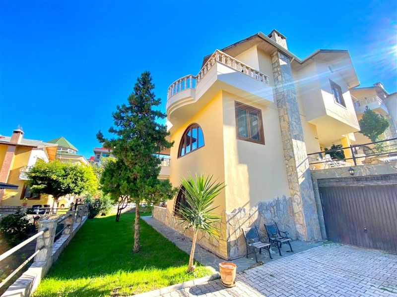 Вилла в Кестеле, Турция, 280 м² - фото 1