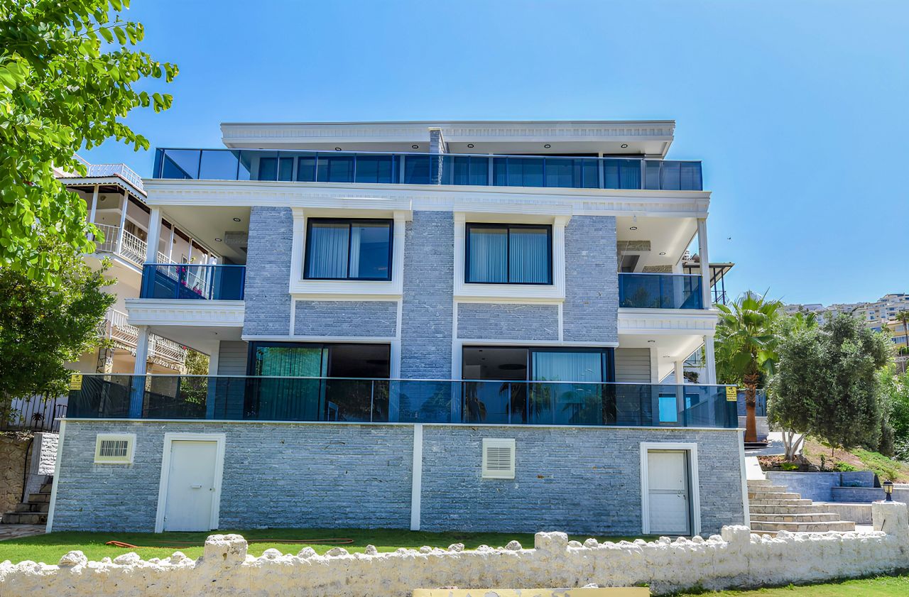 Вилла в Алании, Турция, 250 м² - фото 1